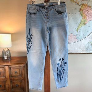 Women's Embroidered Jeans
